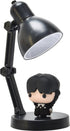 Mercredi - jolie mini lampe de +/- 10 cm de haut - figurine amovible - réglable
